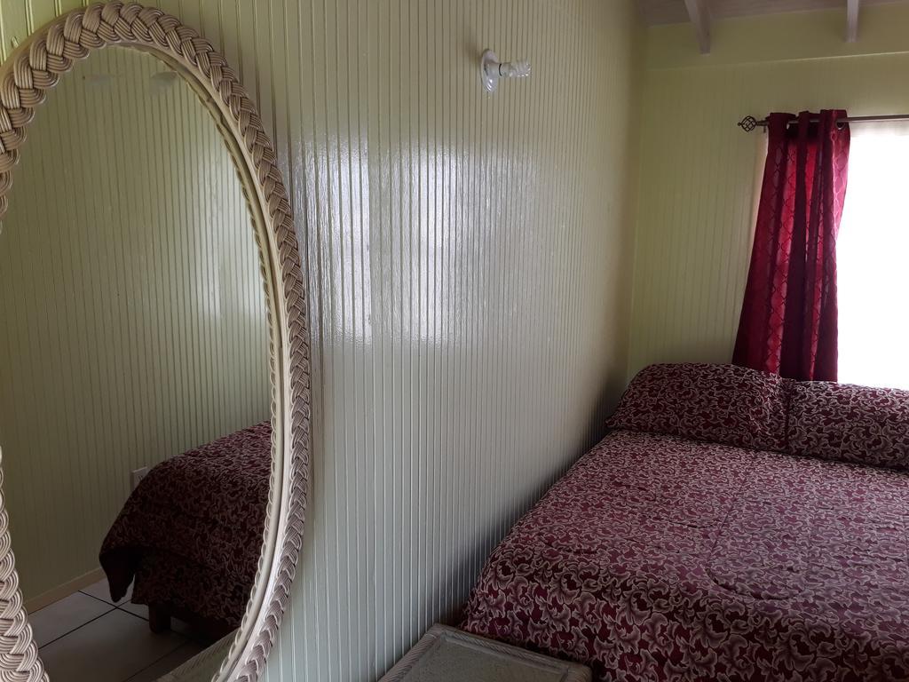 Apartment Unforgetable Gardens Falmouth Harbour Bagian luar foto